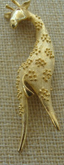 VTG Lg Linda Gal Goldtone Giraffe Pin Brooch Textured Crystal Eyes – SIGNED LG