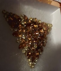 Vintage Juliana D&E Large Rhinestone Brooch Beautiful Goldtone 3″×3″