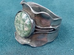 ISRAEL Made Sterling Silver S.8 Roman Glass Artisan Ring: 8 grams