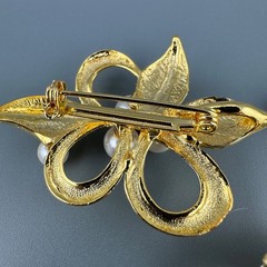 Vintage to Now Brooch Lot Gold Tone Faux Pearl Leaf Textured Brushed 1 Signed