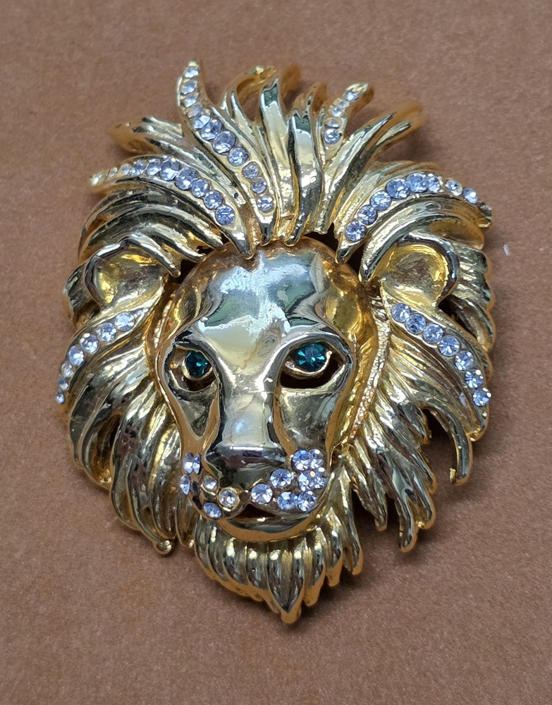 Jeweled Lion Head Mane Brooch/Pin/Pendant Estate Find Rhinestone