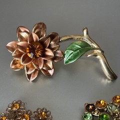 Gold Tone Brooch Lot Floral Rhinestones Filigree Flower 1 Liz Claiborne
