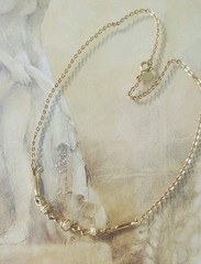 Vintage Avon Gold Tone Faux Pearl Caged Dainty Necklace 14.5 In