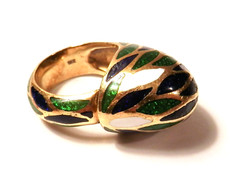 Outstanding 22 Grams Blue Green White Enamel 18K Yellow Gold Dome Ring Size 7.5
