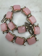 Vintage Pink Necklace Coro Moonglow Thermoset