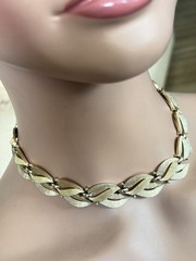 Crown Trifari Gold Trifanium Leaf Panel Link Collar Choker Brushed Polished Tone