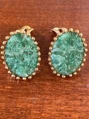 Vintage Jomaz Joseph Mazer Jade Green Peking Glass Textured Flower Clip Earrings