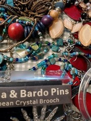 Vintage To Now Tangled Costume Jewelry Lot Mixed Gold Silver Tone Unsearched 2LB