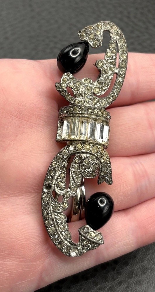 Vintage 1930’s Art Deco Black Faux Onyx Glass Rhinestone Brooch Pin READ