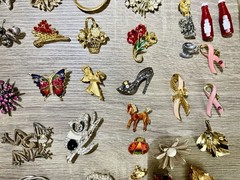 Vintage to Now Costume Jewelry Brooch Pin Lot 50 Pc Rhinestone Cat Enamel Flower