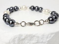 Vintage Gray And White Faux Pearl Bracelet – Freshwater Look – READ
