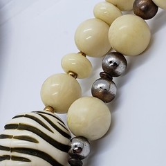 Vintage Plastic White/Off-White Black Zebra Leopard Beaded Necklace 32″