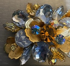 Vintage Juliana Periwinkle Blue AB Rhinestone Brooch Goldtone D&E Book Piece 3″
