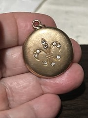Vtg 8g W&H Wightman & Hough Co. Gold Fill Deco Photo Locket Pendant Fleur De Lis