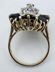 VINTAGE Y. GOLD GENUINE DIAMOND BLUE SAPPHIRE COCKTAIL RING 5.5 BAGUETTE MARQUIS
