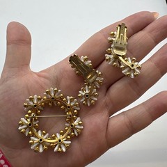 Vintage White Enamel Floral Wreath Brooch and Clip On Earrings Set AB Rhinestone