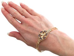 0.68Ct Sapphire, 0.15Ct Diamond, Seed Pearl and 18k Yellow Gold Bracelet