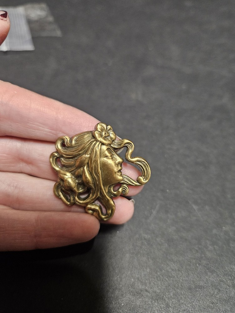 Ladies Antique Whispy lady Brooch Stamped brass! Art Deco or Art Nouveau