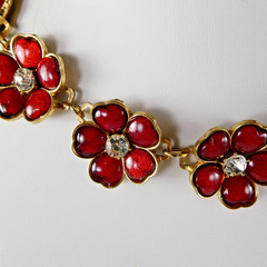 ETC! Red Enamel Flower Necklace Floral Links Crystal Center Gold Tone Fashion