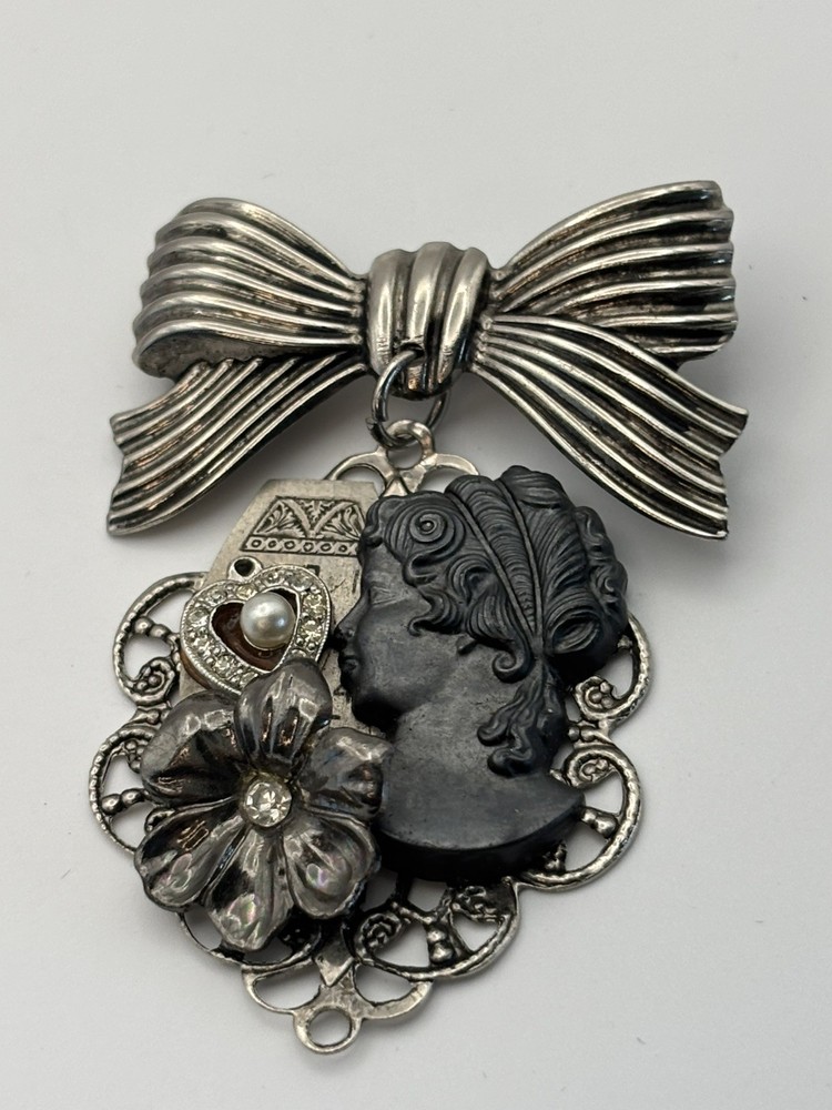 Vintage Deco Style Silver & Black Cameo Dangle Pin Brooch