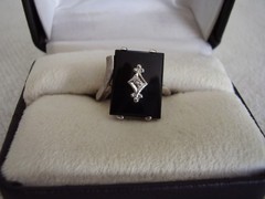 LADIES VINTAGE ART DECO 10K WHITE GOLD AND ONYX RING 4 GRAMS NOT SCRAP