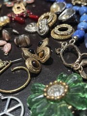 Vintage Jewelry Scrap Lot Repair Craft Harvest Rhinestone Beads Brooches 50+