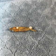 Vintage Leaf Brooch Gold Tone With 2 Faux Pearls, Nature Cottage Garden