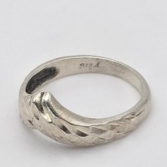 Vintage 925 Sterling Silver Ring Textured Hammered Size 5 FREE $HIPPING!