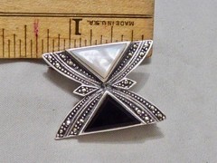 VINTAGE STAMPED 925 STERLING ONYX MOTHER OF PEARL MARCASITE BUTTERFLY PIN