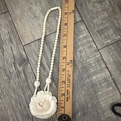 Antique Art Deco Hand-Carved Floral Statement Necklace – Creamy Natural Organic