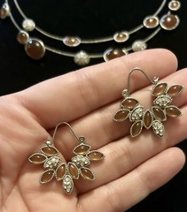 Era 2000’s Wire Necklace And Matching Earrings