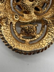 Ciner Vintage Gold Plated Mughal Jewel Rhinestone Poured Glass Brooch Pin
