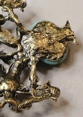 Vtg Antiqued Brassy Tone FLOWERS in Vase Acrylic Faux Peking Glass 2.25″ Pendant