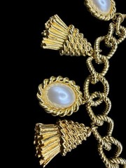 Vtg Anne Klein Chunky Gold Plated Faux Pearl & Tassel Runway Statement Necklace