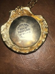 Revlon Intimate Gold Scalloped Shell Locket Vintage Solid Perfume Pendant Empty