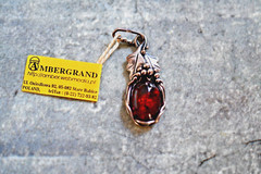 AMBERGRAND POLAND STERLING SILVER BALTIC AMBER GRAPES LEAVES PENDANT. BRAND NEW