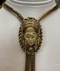 Vintage Selro Selini Gold Tone Asian Princess Bolo Necklace And Clip On Earrings