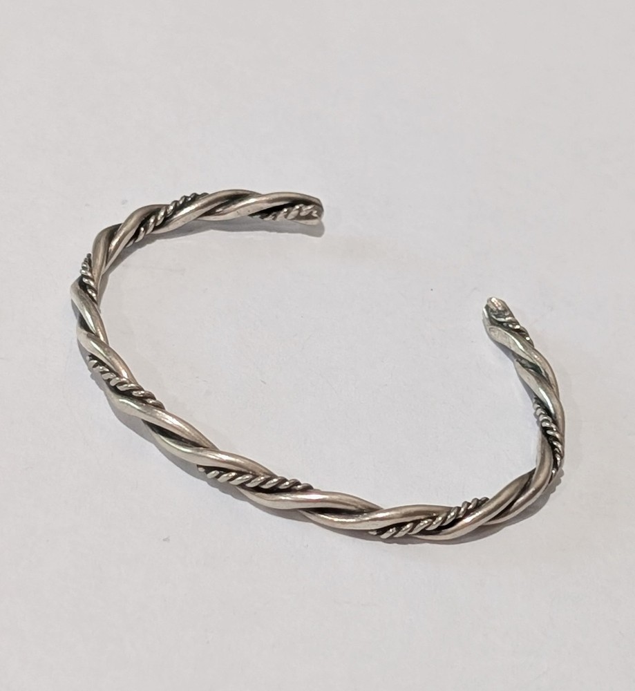 Vintage Sterling Silver Petite 4mm Wide Twisted 5.25″ Cuff Bracelet