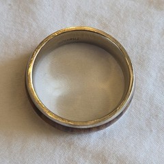 Mens Titanium & Wood Grain Design Ring Lightweight Sz 14.5
