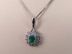 Vintage 0.24ct Intense Green Colombian Emerald 0.15ct Diamond Platinum Necklace
