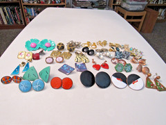 LOT OF 33 VINTAGE EARRINGS CLIP SCREWBACK ENAMEL RHINESTONE EISENBERG SARAH COV