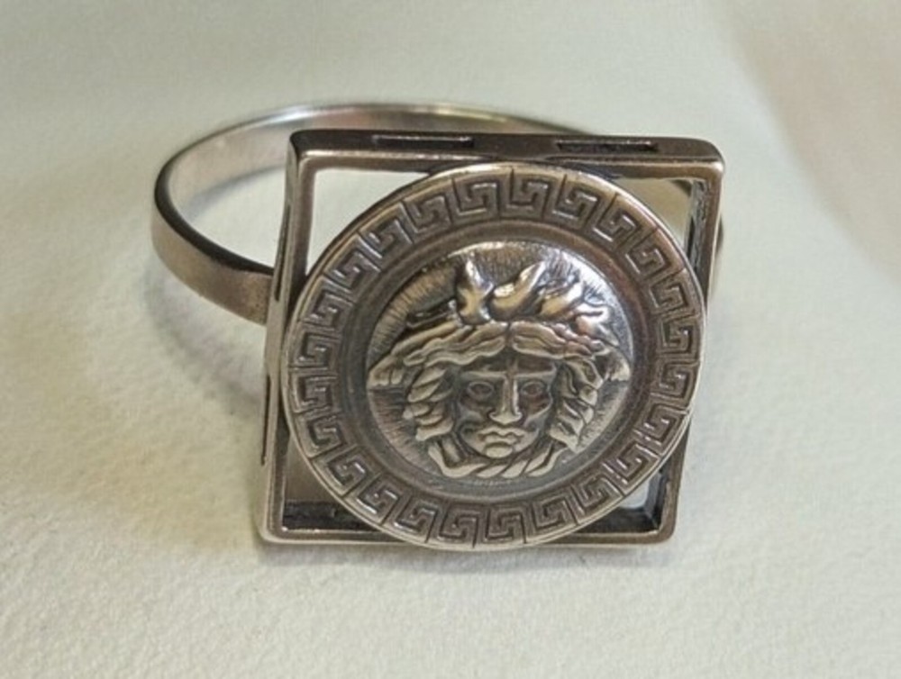Vintage men’s ring sterling silver 925 Size 11 Weight 3.38 g. Medusa Gorgon.