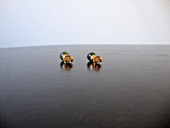 VINTAGE CLASSIC CHINESE 6MM GREEN JADE BALL YELLOW GOLD FILLED STUD EARRINGS