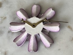 Vintage Retro Layered Shades of Purple Enamel Daisy Flower Metal Brooch Pin