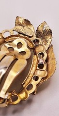 JJJ 12k gf antique clip on earrings w/ leaf design