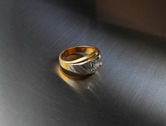 Vintage Men,s 14 KT T.H.G.E. Two Tone Faceted Stone Ring Size 111/2