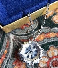 1974 MOON MAGIC PENDANT NECKLACE in box AVON PRODUCTS Fashion Accents in Jewelry