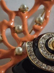 Kenneth J. Lane Signed KJL Coral Black Enamel Brooch Nautilus Shell Faux Pearl