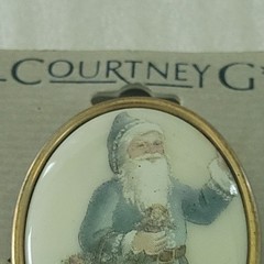 Vintage COURTNEY G Grand Nicholas Santa Christmas Brooch Pin Carded
