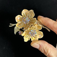 RARE Vintage CORO Enamel Flower AB Rhinestones Peach Tones Brooch Earring Set